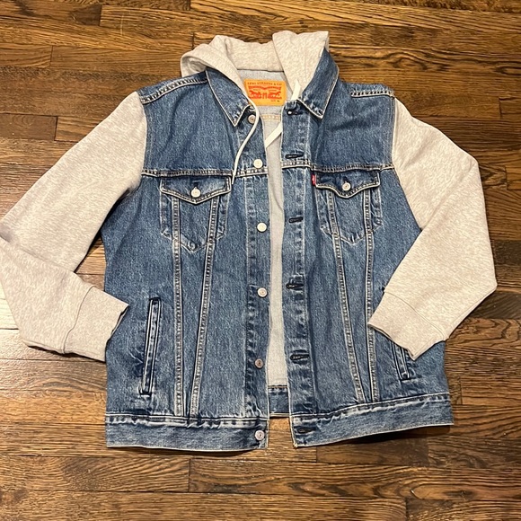 Levi’s denim jacket